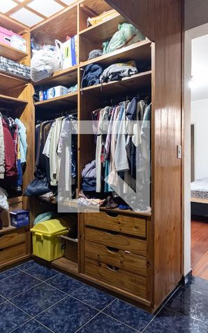 Casa à venda com 240m², 3 quartos e 2 vagasCloset da Suíte 