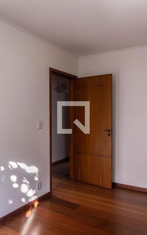 Casa à venda com 225m², 3 quartos e 3 vagas Casa à venda com 225m², 3 quartos e 3 vagasQuarto 1