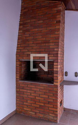Casa à venda com 225m², 3 quartos e 3 vagas Casa à venda com 225m², 3 quartos e 3 vagasÁrea Externa