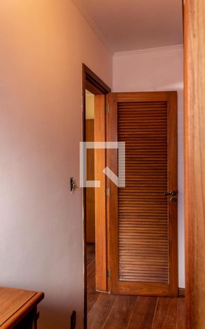 Casa à venda com 225m², 3 quartos e 3 vagas Casa à venda com 225m², 3 quartos e 3 vagasCloset do Quarto 3