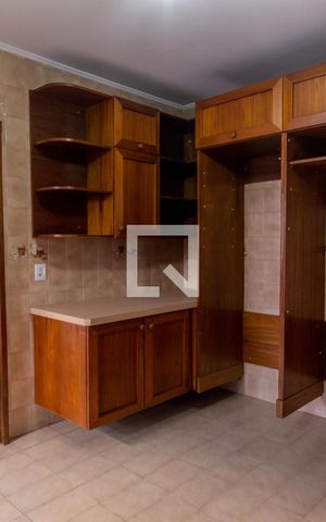 Casa à venda com 225m², 3 quartos e 3 vagas Casa à venda com 225m², 3 quartos e 3 vagasCozinha