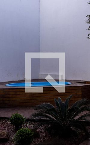 Casa à venda com 225m², 3 quartos e 3 vagas Casa à venda com 225m², 3 quartos e 3 vagasÁrea Externa