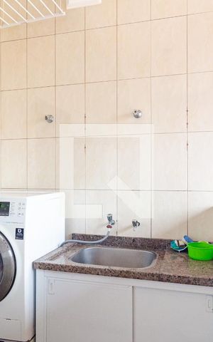Casa à venda com 188m², 3 quartos e 4 vagas Casa à venda com 188m², 3 quartos e 4 vagasLavanderia