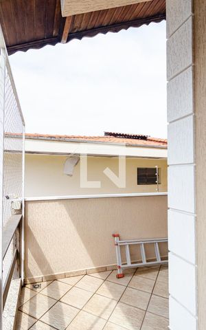 Casa à venda com 188m², 3 quartos e 4 vagas Casa à venda com 188m², 3 quartos e 4 vagasVaranda da Suíte 1