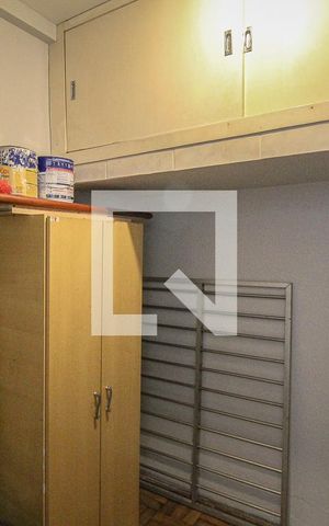 Apartamento à venda com 80m², 2 quartos e sem vagaBanheiro de Serviço 