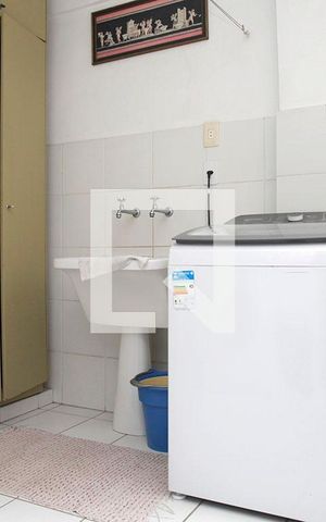Apartamento à venda com 104m², 3 quartos e 1 vagaÁrea de Serviço + Banheiro 2 Lavabo