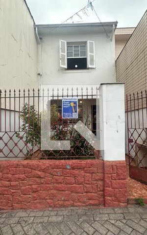 Casa à venda com 96m², 2 quartos e 1 vaga Casa à venda com 96m², 2 quartos e 1 vagaFachada