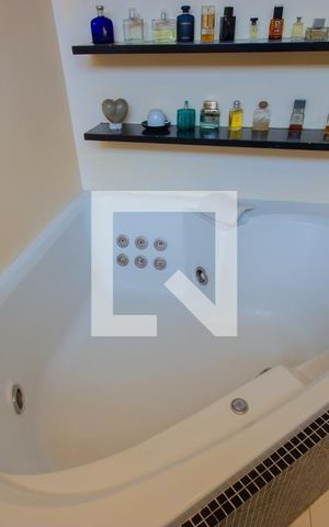 Casa à venda com 540m², 5 quartos e 3 vagas Casa à venda com 540m², 5 quartos e 3 vagasBanheiro da Suíte 2