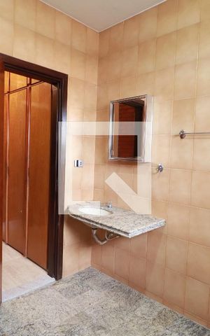 Casa para alugar com 268m², 8 quartos e 2 vagasBanheiro da Suíte