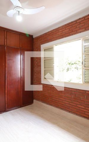 Casa para alugar com 268m², 8 quartos e 2 vagasQuarto 3
