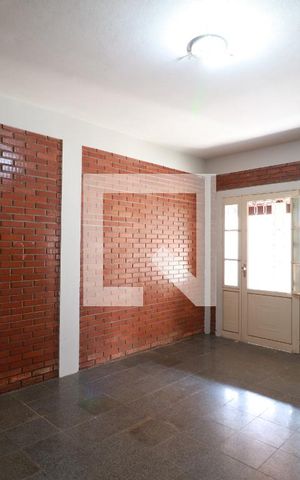 Casa para alugar com 268m², 8 quartos e 2 vagasSala