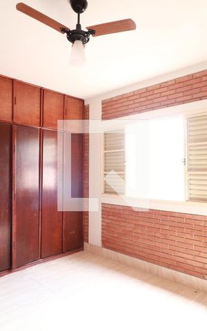 Casa para alugar com 268m², 8 quartos e 2 vagasQuarto 6