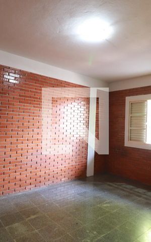 Casa para alugar com 268m², 8 quartos e 2 vagasQuarto 2