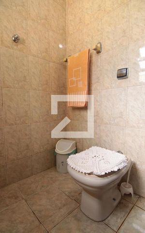 Casa à venda com 324m², 6 quartos e 1 vagaBanheiro 3