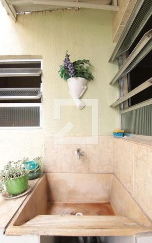 Casa à venda com 324m², 6 quartos e 1 vagaÁrea de Serviço 1