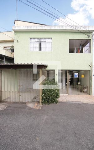 Casa à venda com 324m², 6 quartos e 1 vagaFachada