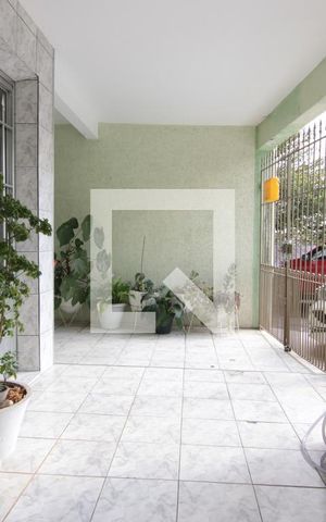 Casa à venda com 324m², 6 quartos e 1 vagaEntrada