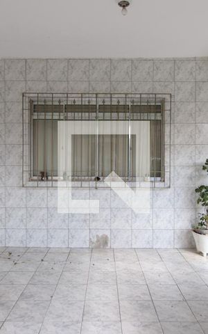 Casa à venda com 324m², 6 quartos e 1 vagaEntrada