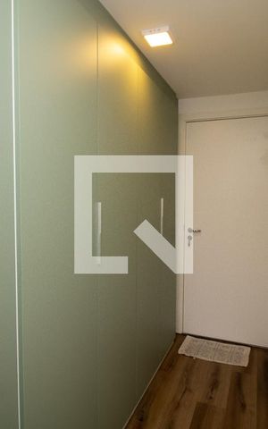 Studio à venda com 34m², 1 quarto e sem vaga Studio à venda com 34m², 1 quarto e sem vagaArmário de parede na entrada