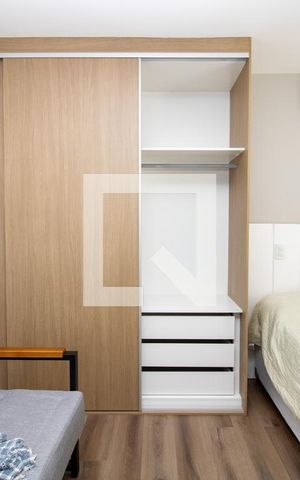 Studio à venda com 34m², 1 quarto e sem vaga Studio à venda com 34m², 1 quarto e sem vagaQuarto- guarda-roupa