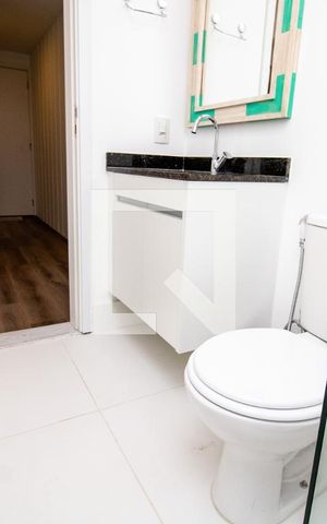Studio à venda com 34m², 1 quarto e sem vaga Studio à venda com 34m², 1 quarto e sem vagaBanheiro- louça sanitária