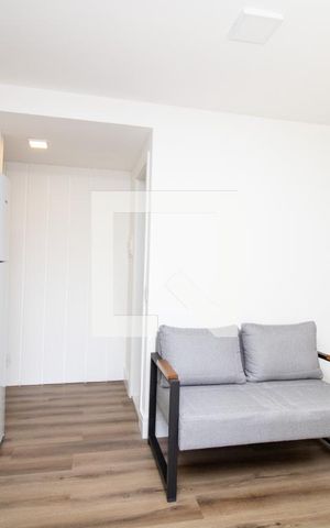 Studio à venda com 34m², 1 quarto e sem vaga Studio à venda com 34m², 1 quarto e sem vagaSala- sofá