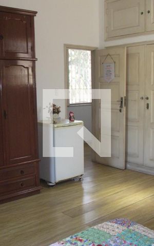 Casa à venda com 254m², 4 quartos e 2 vagasQuarto 2