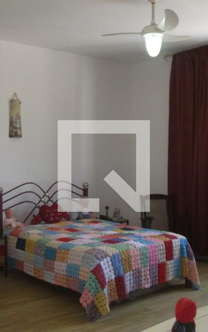 Casa à venda com 254m², 4 quartos e 2 vagasQuarto 2