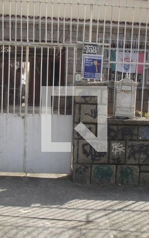 Casa à venda com 254m², 4 quartos e 2 vagasFachada