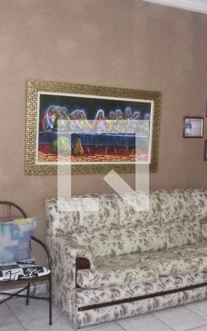 Casa à venda com 254m², 4 quartos e 2 vagasSala