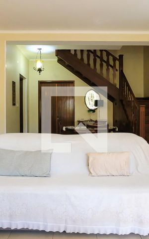 Casa à venda com 300m², 3 quartos e 3 vagasSala