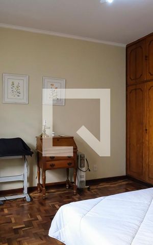 Casa à venda com 300m², 3 quartos e 3 vagasSuíte