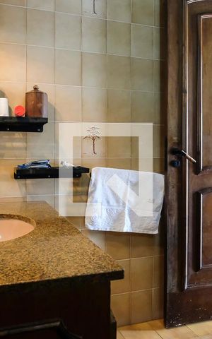 Casa à venda com 300m², 3 quartos e 3 vagasBanheiro dos Quartos
