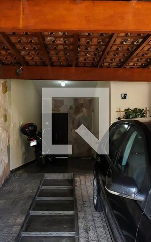 Casa à venda com 300m², 3 quartos e 3 vagasGaragem