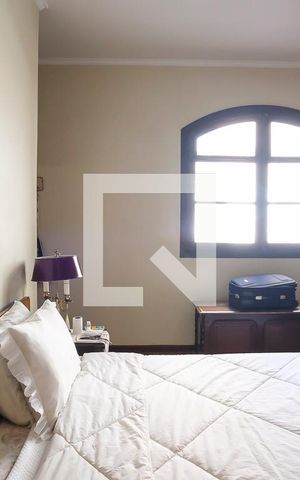 Casa à venda com 300m², 3 quartos e 3 vagasSuíte
