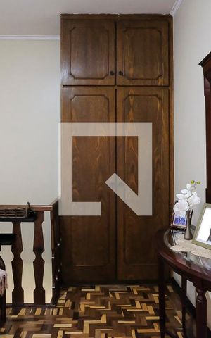 Casa à venda com 300m², 3 quartos e 3 vagasAcesso aos Quartos