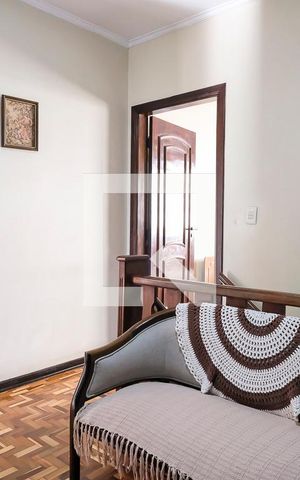 Casa à venda com 300m², 3 quartos e 3 vagasAcesso aos Quartos