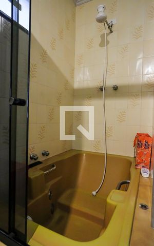 Casa à venda com 300m², 3 quartos e 3 vagasBanheiro da Suíte