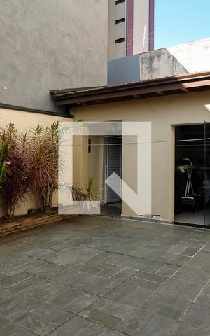 Casa à venda com 300m², 3 quartos e 3 vagasQuintal