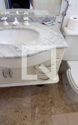 Apartamento à venda com 150m², 2 quartos e 2 vagas Apartamento à venda com 150m², 2 quartos e 2 vagasBanheiro 2