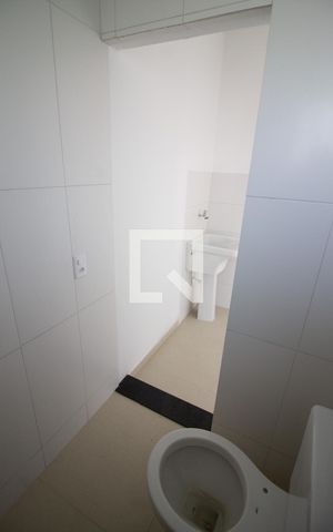 Studio para alugar com 38m², 1 quarto e sem vaga Studio para alugar com 38m², 1 quarto e sem vagaBanheiro