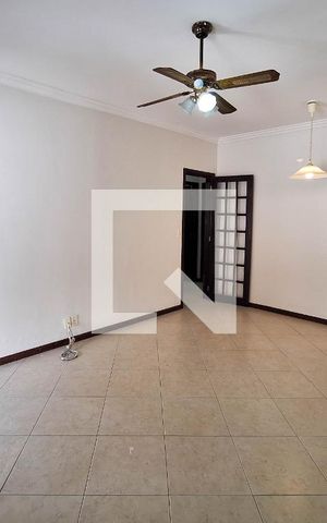 Casa para alugar com 120m², 3 quartos e 3 vagas Casa para alugar com 120m², 3 quartos e 3 vagasSala