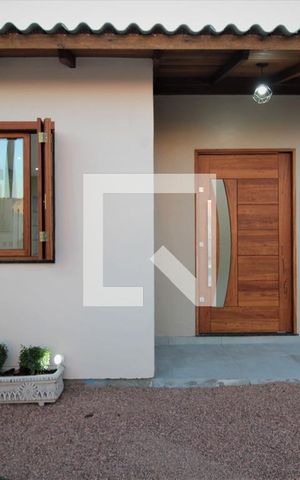Casa à venda com 200m², 2 quartos e 3 vagasFachada