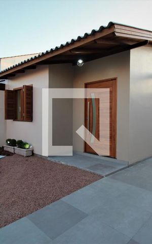 Casa à venda com 200m², 2 quartos e 3 vagasFachada/Garagem
