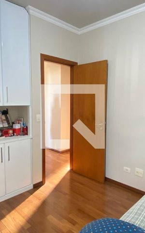 Apartamento à venda com 186m², 4 quartos e 3 vagasQuarto 2