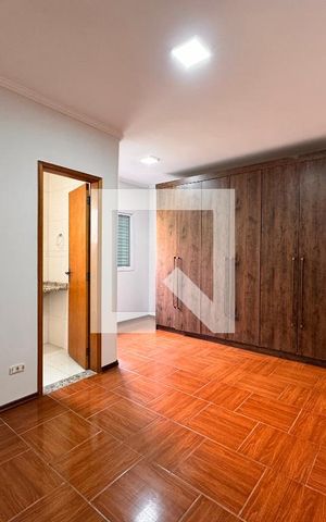 Apartamento para alugar com 220m², 3 quartos e 2 vagas Apartamento para alugar com 220m², 3 quartos e 2 vagasSuite