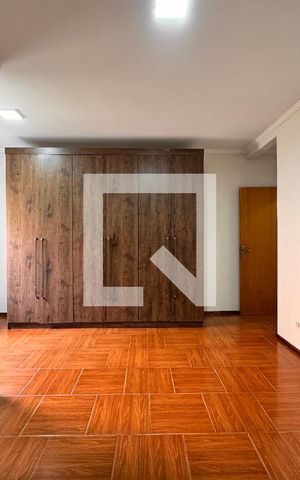 Apartamento para alugar com 220m², 3 quartos e 2 vagas Apartamento para alugar com 220m², 3 quartos e 2 vagasSuite