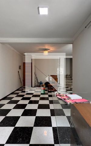 Apartamento para alugar com 220m², 3 quartos e 2 vagas Apartamento para alugar com 220m², 3 quartos e 2 vagasSala