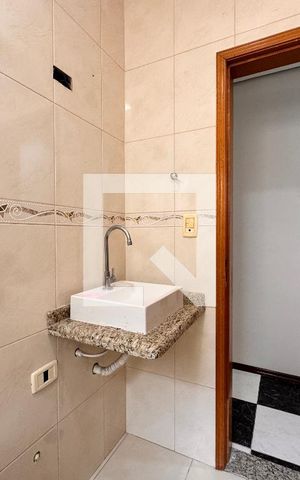 Apartamento para alugar com 220m², 3 quartos e 2 vagas Apartamento para alugar com 220m², 3 quartos e 2 vagasBanheiro