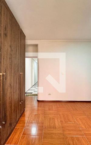 Apartamento para alugar com 220m², 3 quartos e 2 vagas Apartamento para alugar com 220m², 3 quartos e 2 vagasSuite